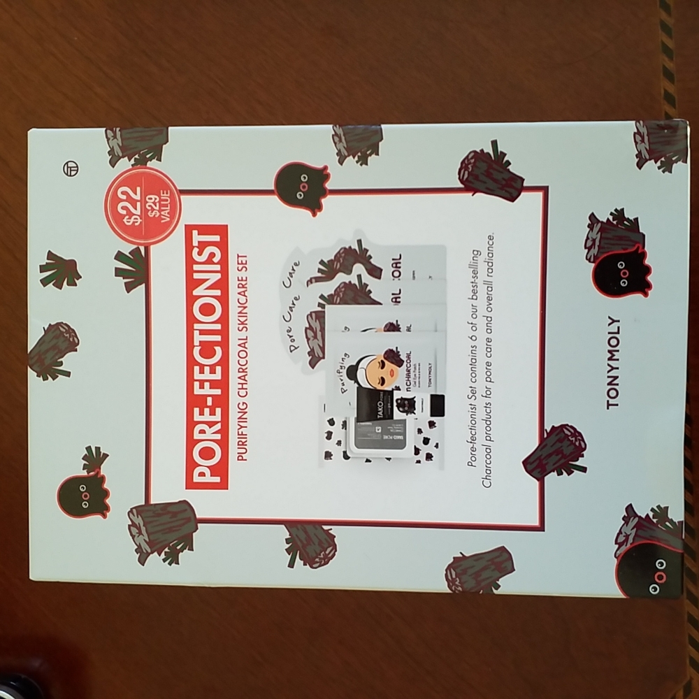 Tony Moly Pore-Fectionist Korean Beauty Purifying Charcoal Skincare Set. NEW
